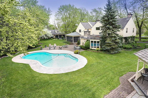65 Lebrun Cir.  Amherst 1